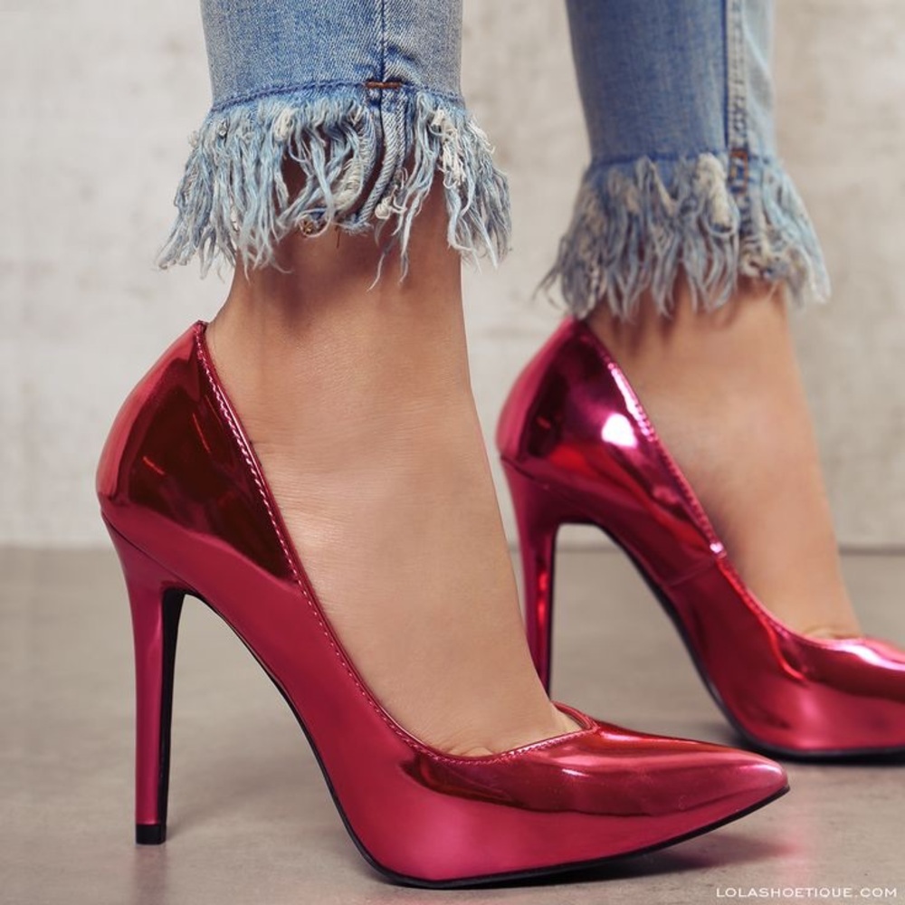 Pink pumps